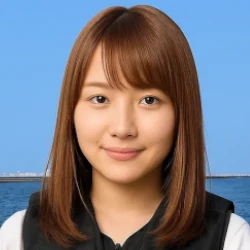山際麻友